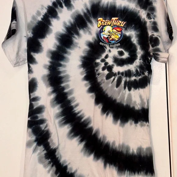 NWOT short sleeve t-shirt Brew Thru in Outer Banks - Picture 2 of 16